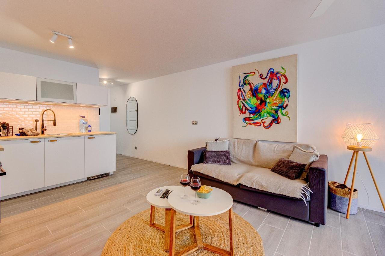 Ocean Loka Apartment Callao Salvaje Exterior photo